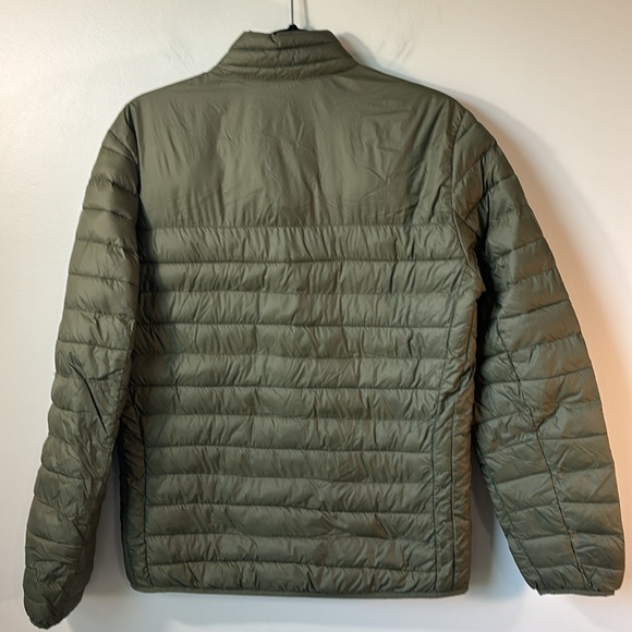 Gap lightweight puffer in black moss size small. Ex cond! - Picture 10 of 10